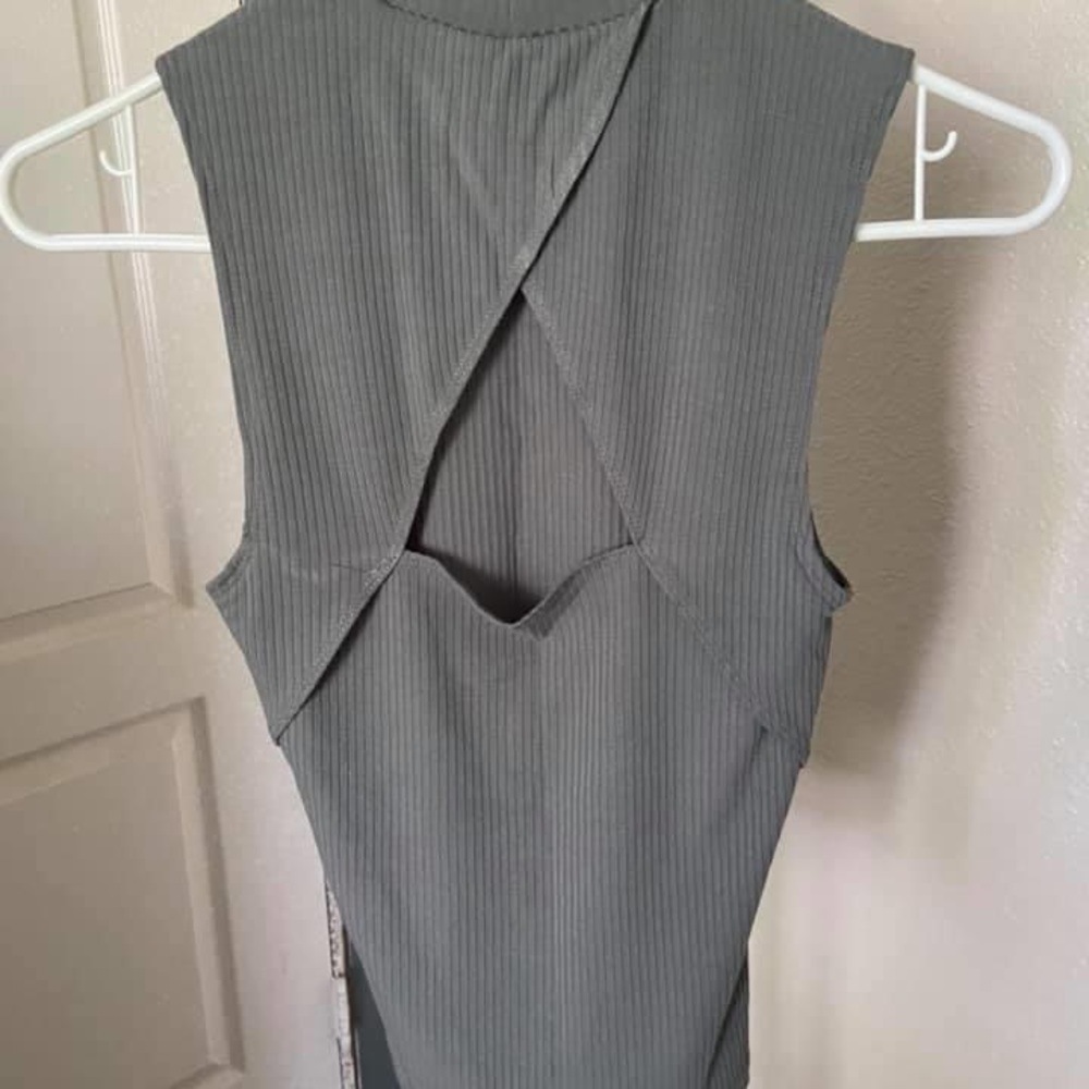Women’s Garage Top
